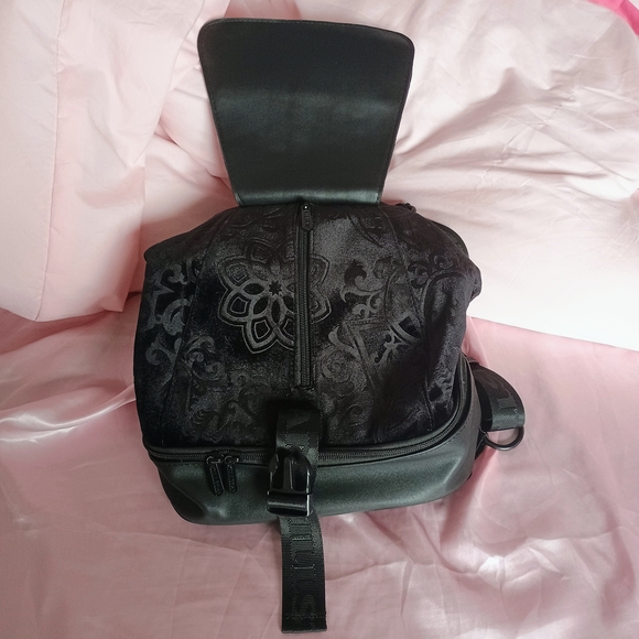 Killstar Velvet Backpack - Picture 3 of 5